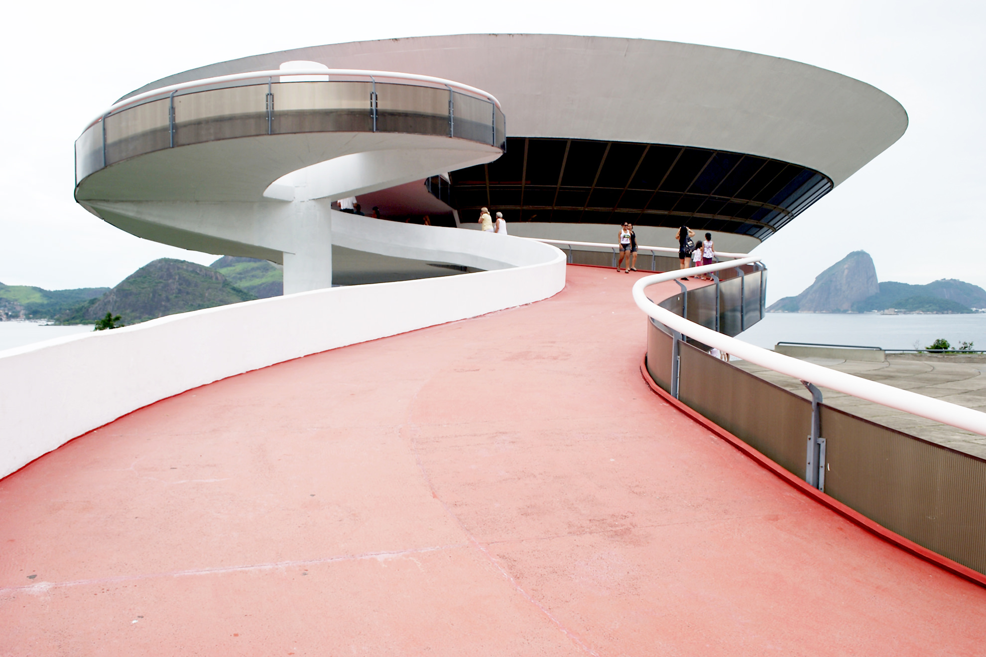 Niterói Contemporary Art Museum